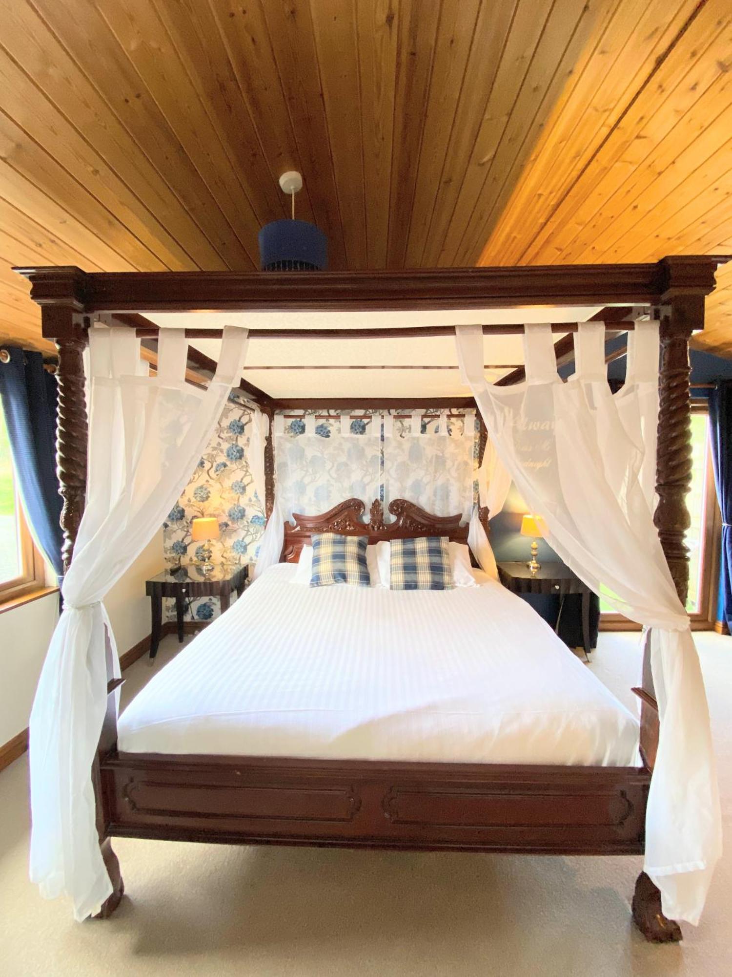 Lomond 5 With Private Hot Tub - Fife - Loch Leven - Lomond Hills - Pet Friendly Villa Kelty Exterior photo